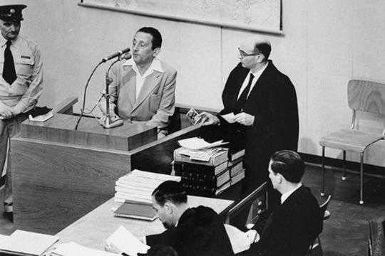 Gideon Hausner questions witness Henryk Ross during Eichmann-Trial USHMM No 65274