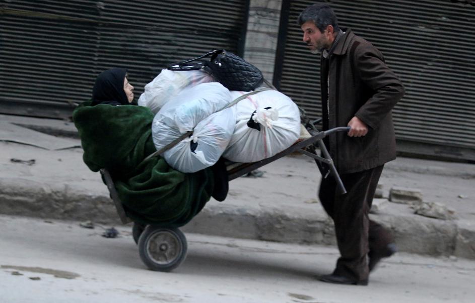 Ljudi bježe iz Alepa