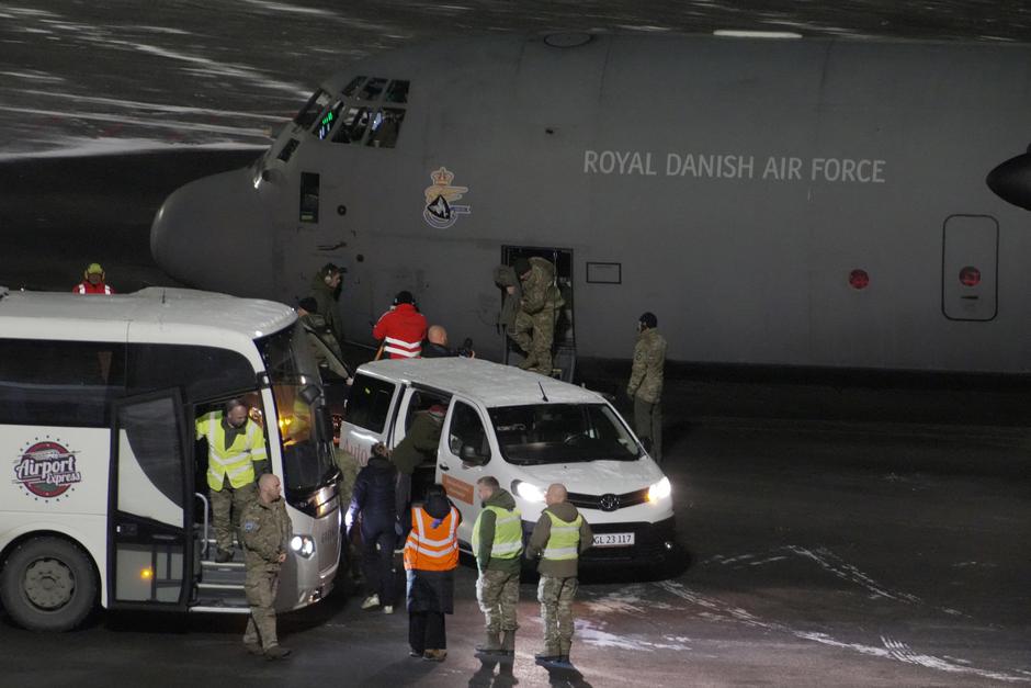 Royal Danish Air Force plane carrying personnel arrives in Greenland | Author: Janis Laizans