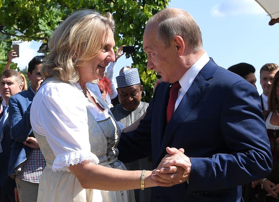 Karin Kneissl, Vladimir Putin kao gost na vjenčanju