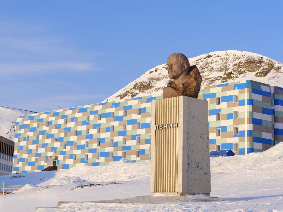 Bust of Lenin. Russian coal mining town Barentsburg at fjord Groenfjorden, Svalbard. The coal mine is still in operation. Arctic Region, Europe, Scandinavia, Norway, Svalbard | Author: 