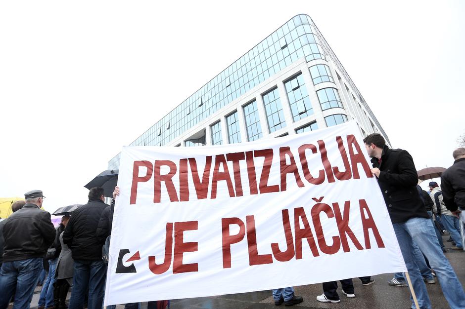 Prosvjed radnika INA-e "Nema Ine bez cjeline" u organizaciji Sindikata INAŠ | Author: Slavko Midžor (PIXSELL)