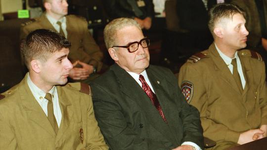 Suđenje Dinku Šakiću