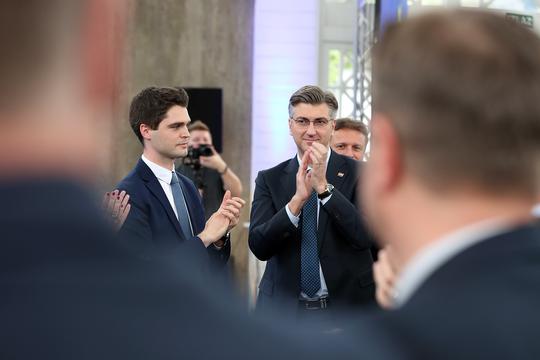 Zagreb: Karlo Ressler predstavljen kao kandidat HDZ-a za EU izbore