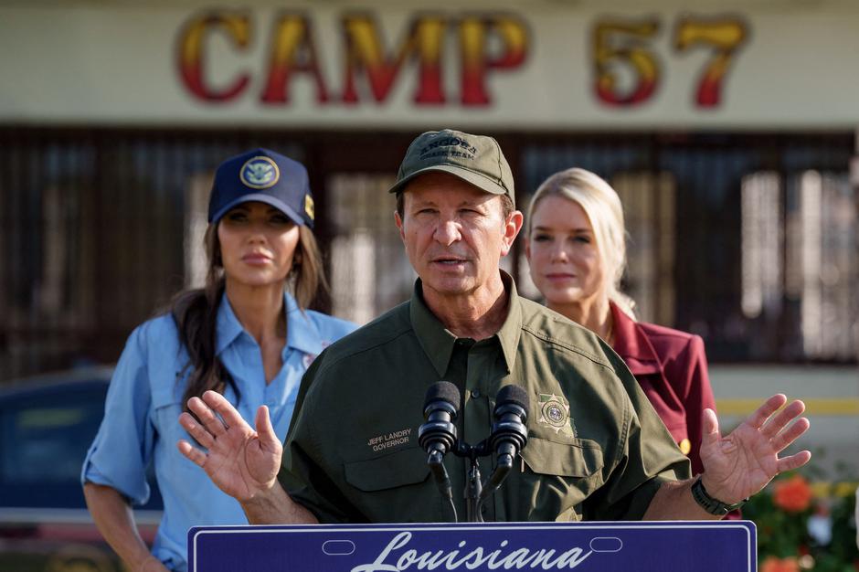 1033951138 | Author: 