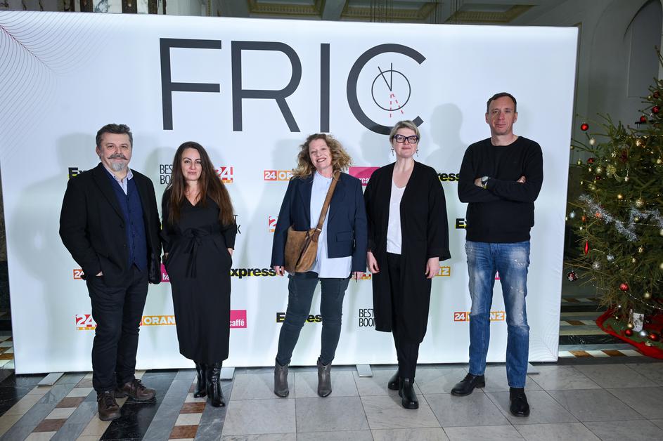 24SATA Zagreb: Dolazak uzvanika na dodjelu književne nagrade Fric