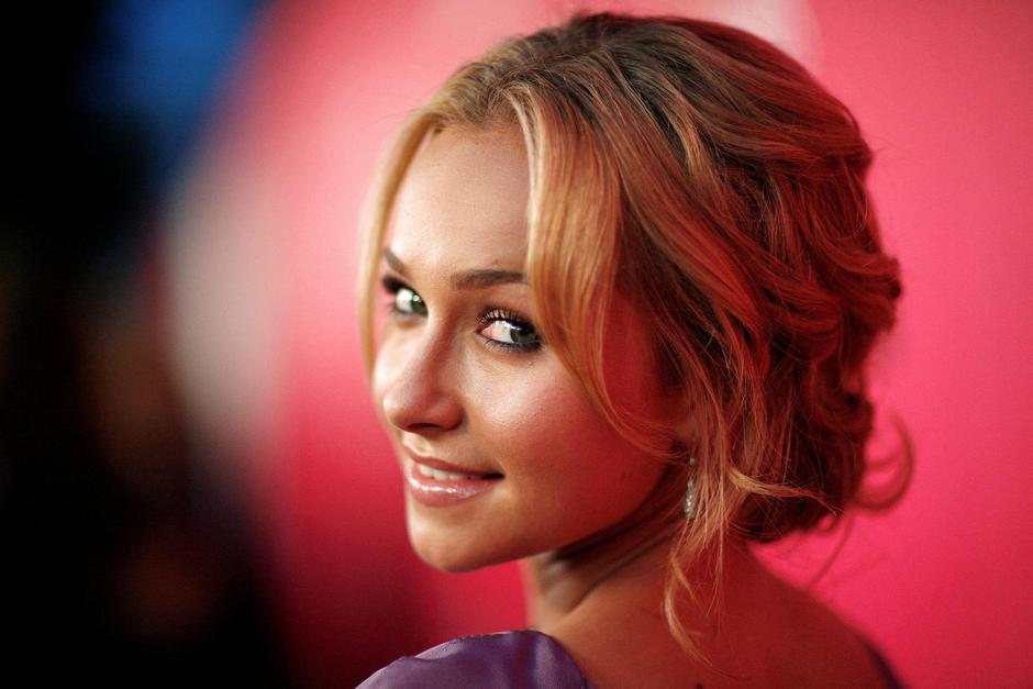 FILE PHOTO: Hayden Panettiere poses at the 6th Annual Hollywood Style awards in Los Angeles | Author: MARIO ANZUONI/REUTERS