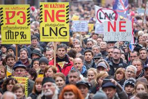 Oko dvije tisuće ljudi okupilo se na prosvjedu protiv plutajućeg LNG terminala na Krku