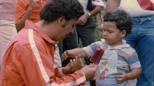 Pablo Escobar, Juan Pablo Esocbar i Manuela Escobar