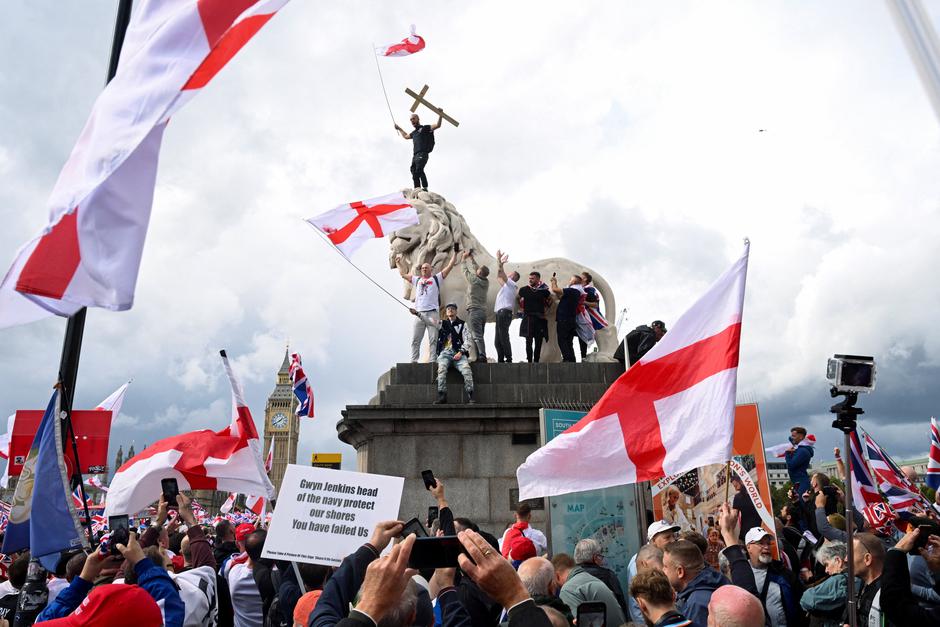 Anti-immigration activist Tommy Robinson leads rally in central London | Author: Jaimi Joy