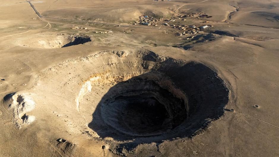 Hundreds of sinkholes in key Turkish agricultural city of Konya fuels concern among farmers | Author: UMIT BEKTAS/REUTERS