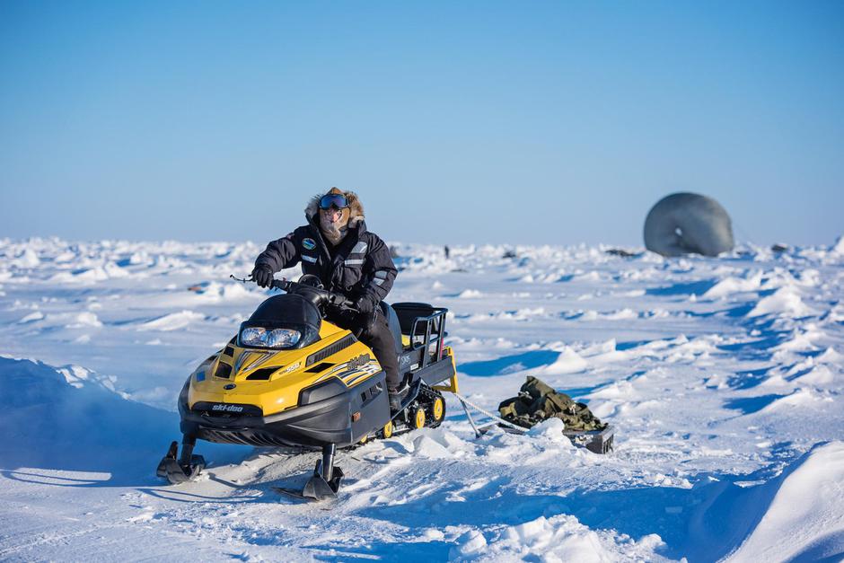 U.S. Navy, Arctic Submarine Laboratory, Alaska Air National Guard, and contractors constructed a temporary ice camp on an Arctic Ocean ice flow on March 2, 2016, during Ice Exercise 2016. The exercise enhanced Arctic operational readiness, environmental u | Author: Profimedia