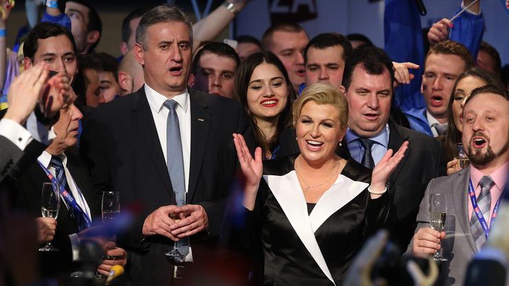 Zagreb: Kolinda Grabar Kitarović obratila se javnosti nakon što je izabrana za prvu predsjednicu
