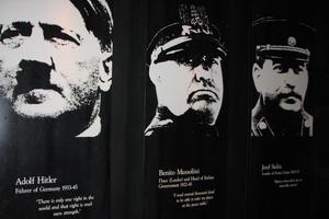 Hitler, Mussolini, Staljin