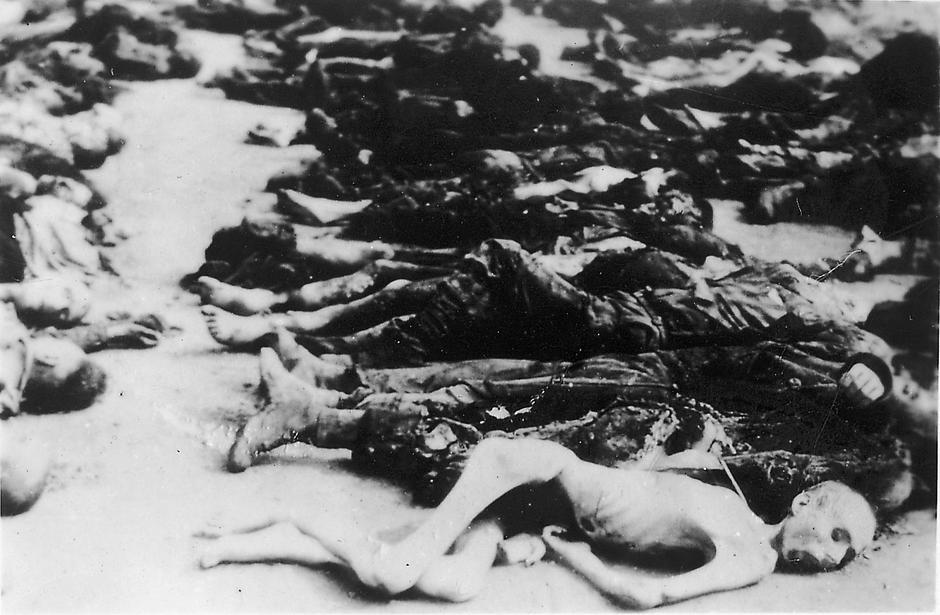 Pobijeni logoraši u NZ Buchenwald | Author: Jules Rouard/ wiki/ CC BY-SA 3.0