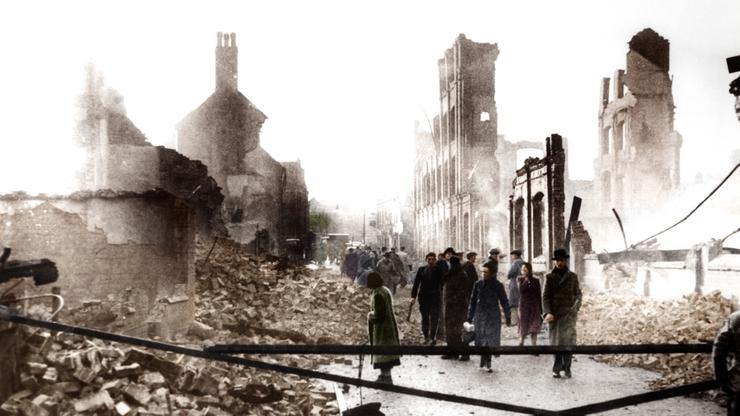 Ruins in Coventry / WW II / c. 1940