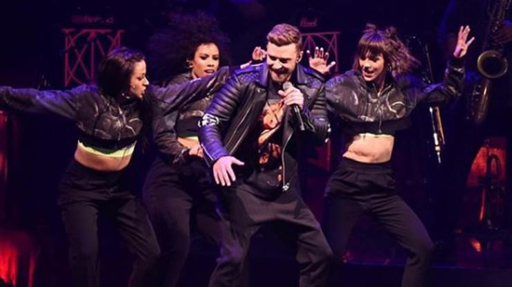 Maja Kereš na pozornici sa Justinom Timberlakeom