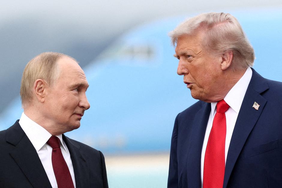 FILE PHOTO: U.S. President Trump meets with Russian President Putin in Alaska | Author: KEVIN LAMARQUE/REUTERS