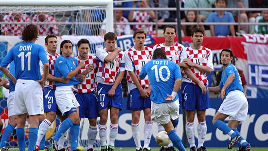 Ibaraki: Svjetsko nogometno prvenstvo, Italija - Hrvatska, 8.6.2002.