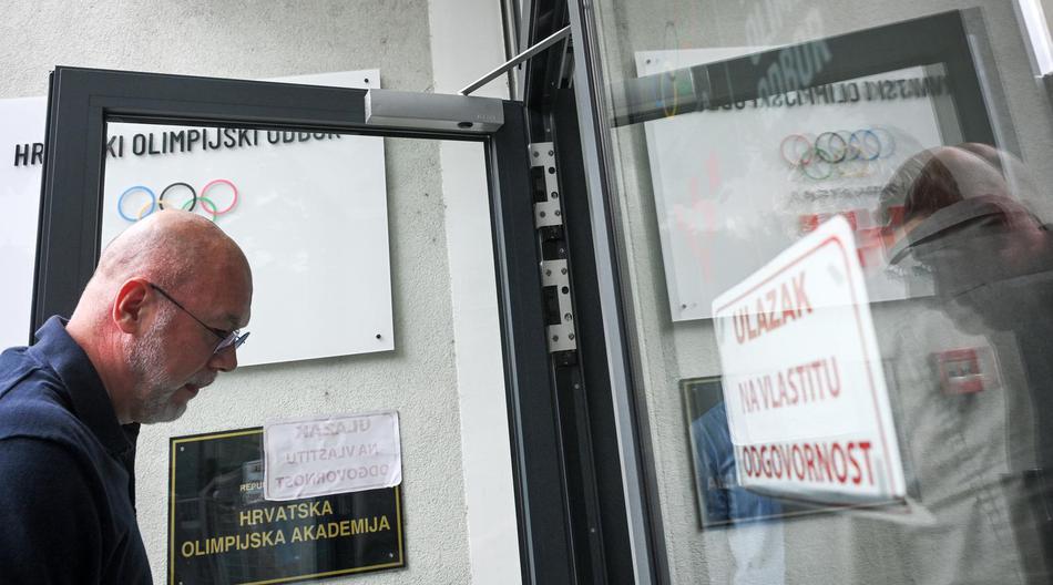 Kraja&ccaron; se znoji. Pere ga val vru&cacute;ine zbog Pavleka