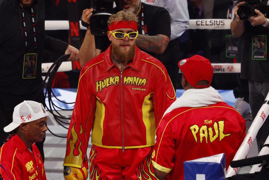 Jake Paul v Anthony Joshua | Author: MARCO BELLO/REUTERS