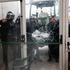 Policija upada na biralište u Kataloniji