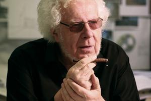 Marko Mušič u svojem ateljeu u Ljubljani