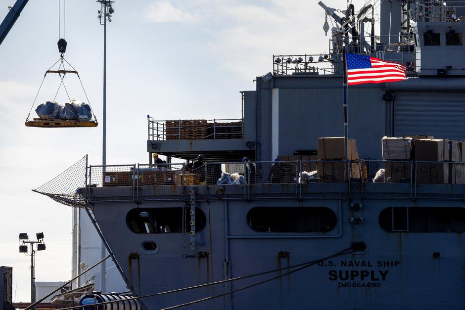 Military build up continues in Puerto Rico, amid tensions between U.S. President Trump's administration and the government of Venezuelan President Nicolas Maduro | Author: Eva Marie Uzcategui