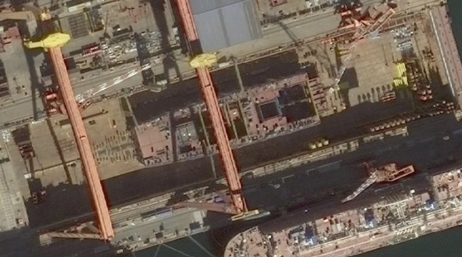 Satelitske snimke otkrile: Kina u tajnosti gradi prvi nuklearni nosa&ccaron; aviona