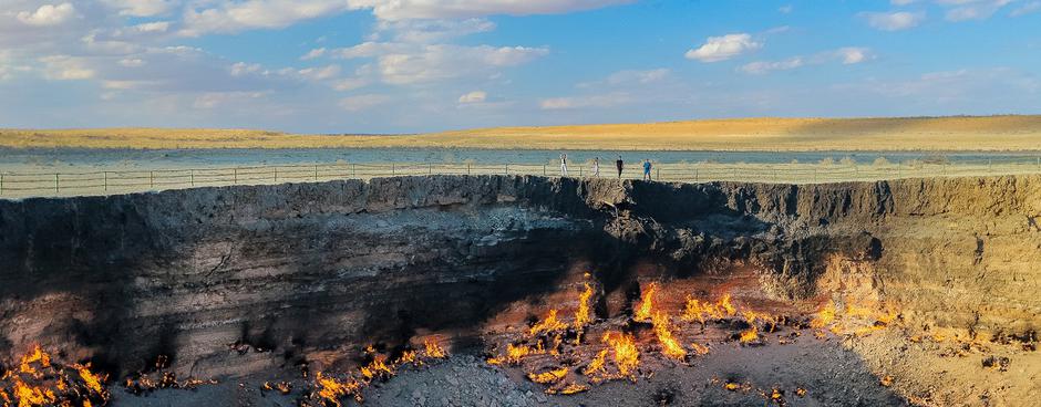 Turkmenistan Karakum Shining Gas Crater | Author: Profimedia