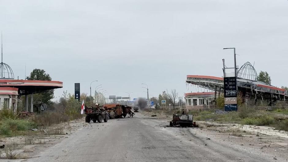 Smoke rises following an explosion during a demining operation conducted by the Russian military in the Russian-controlled Ukrainian town of Oleshky | Author: Russian Defence Ministry