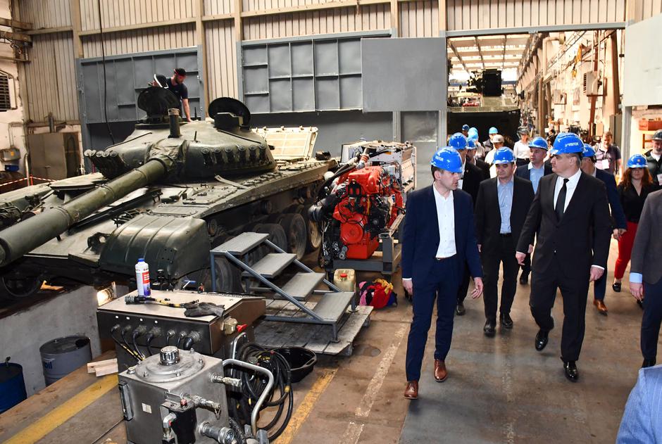 Slavonski Brod: Predsjednik Milanović u posjeti tvrtki Đuro Đaković Specijalna vozila | Author: Ivica Galovic/PIXSELL