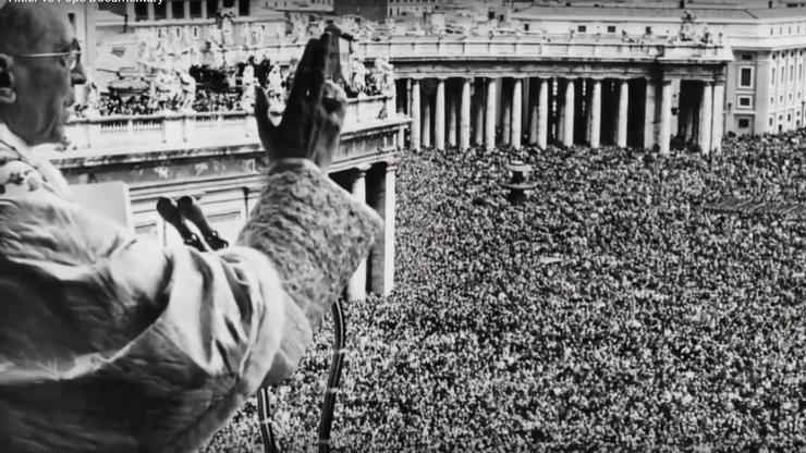 Papa Pio XVII u oslobođenom Vatikanu 1944.