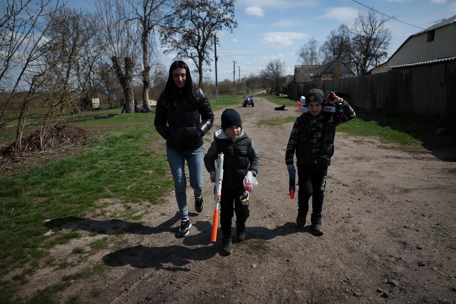 The Wider Image: Childhood shaped by war for two Ukrainian brothers | Author: VIOLETA SANTOS MOURA/REUTERS