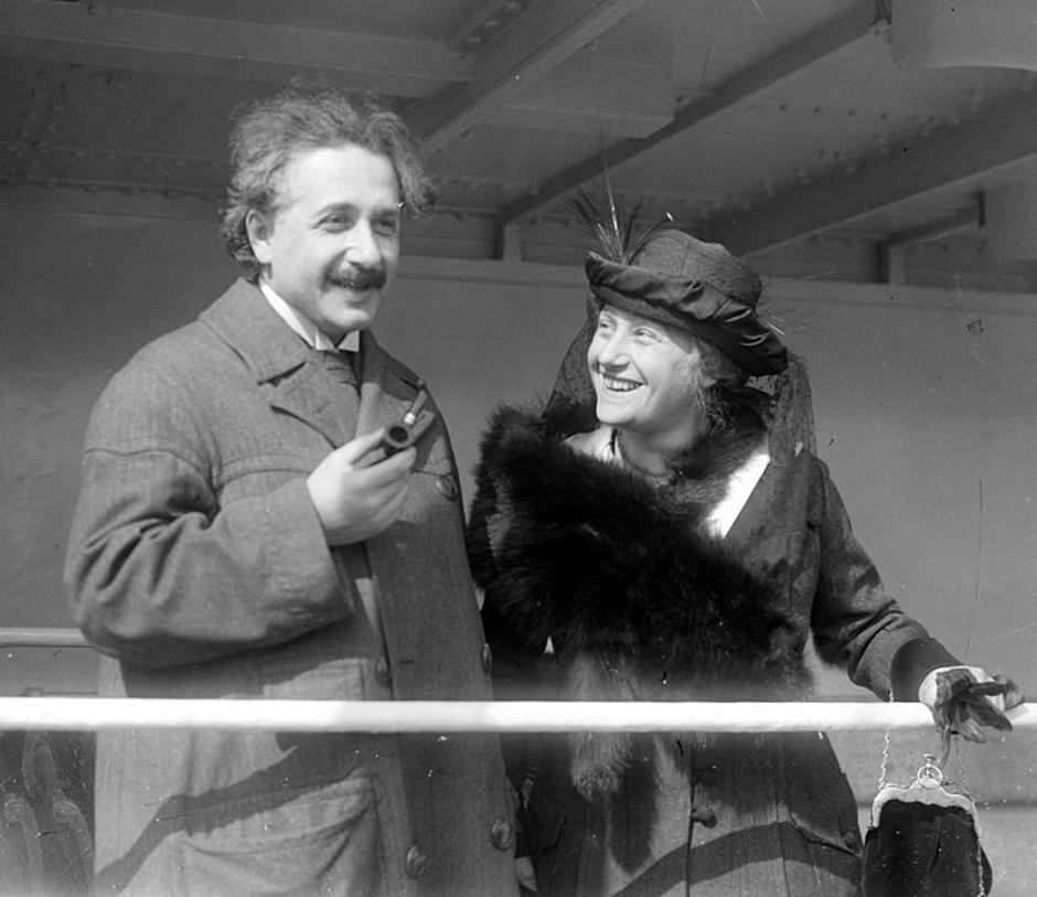 Albert Einstein sa suprugom | Author: Wikipedia