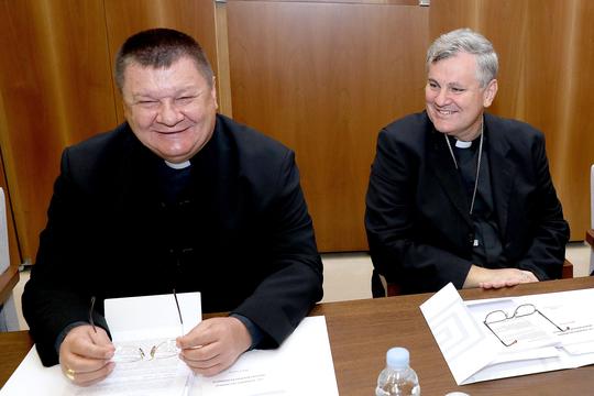 Biskupi Vjekoslav Huzjak i Vlado Košić