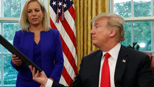 Donald Trump potpisao uredbu o ne razdvajanju djece na granici