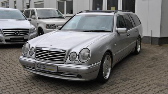 Mercedes E55 AMG