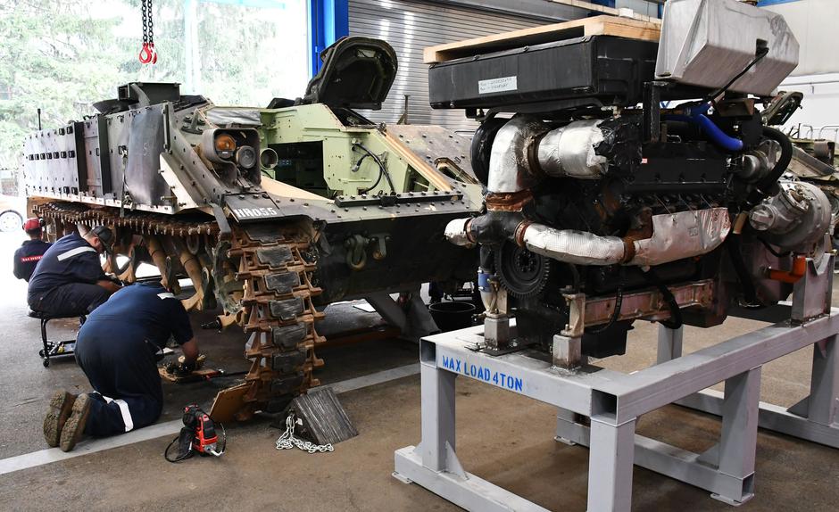 Slavonski Brod: Ministar Anušić u obilasku tvrtke Đuro Đaković i borbenih vozila Bradley | Author: Ivica Galovic/ PIXSELL