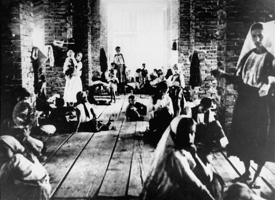 Djeca u ustaškom logoru u Staroj Gradiški