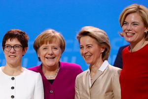 Angela Merkel s kolegicama