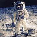 Neil Armstrong na Mjesecu