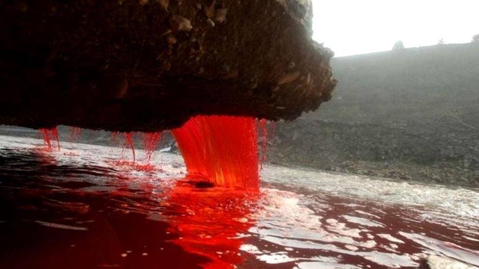 Krvavi slap na Antarktici