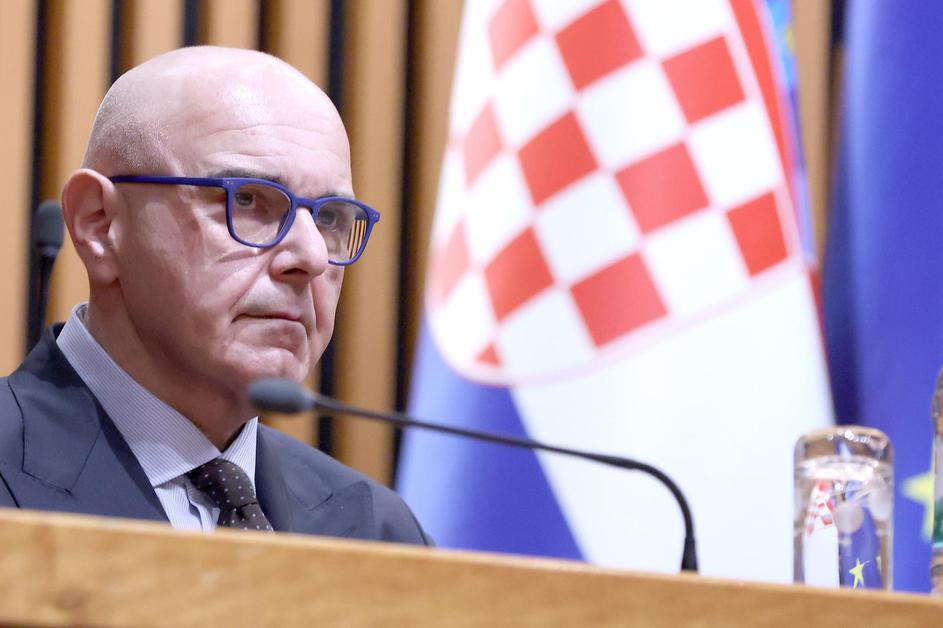 Zagreb: Prisegnuo Alen Ružić, novi ministar rada, mirovinskoga sustava, obitelji i socijalne politike