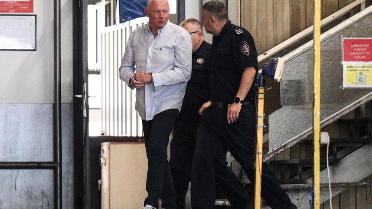 Zagreb: Policija dovodi Hrvoja Petrača u prostorije USKOK-a