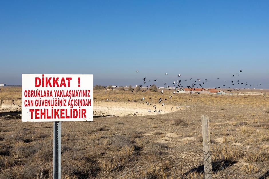 Hundreds of sinkholes in key Turkish agricultural city of Konya fuels concern among farmers | Author: UMIT BEKTAS/REUTERS