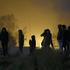 Migranti nakon što su im 2016. spalili naselje Džungla kod Calaisa