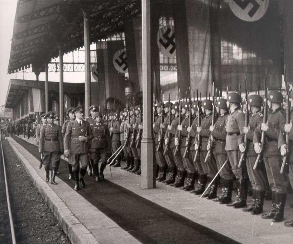 Hitler | Author: Bundesarchiv