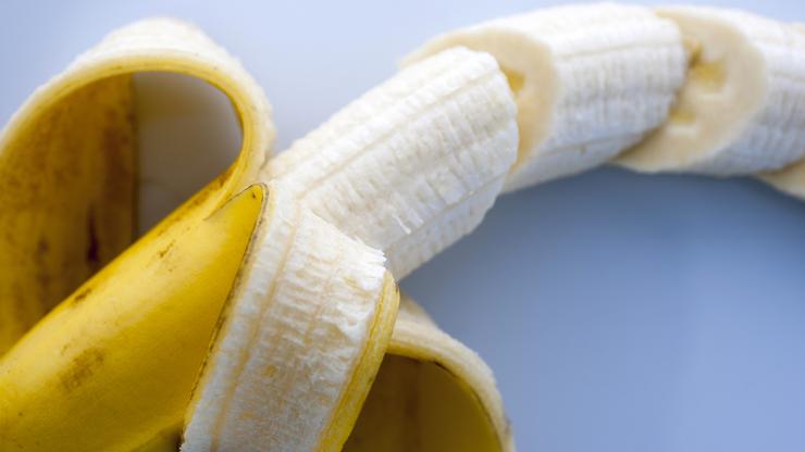 Prikaz oguljene banane