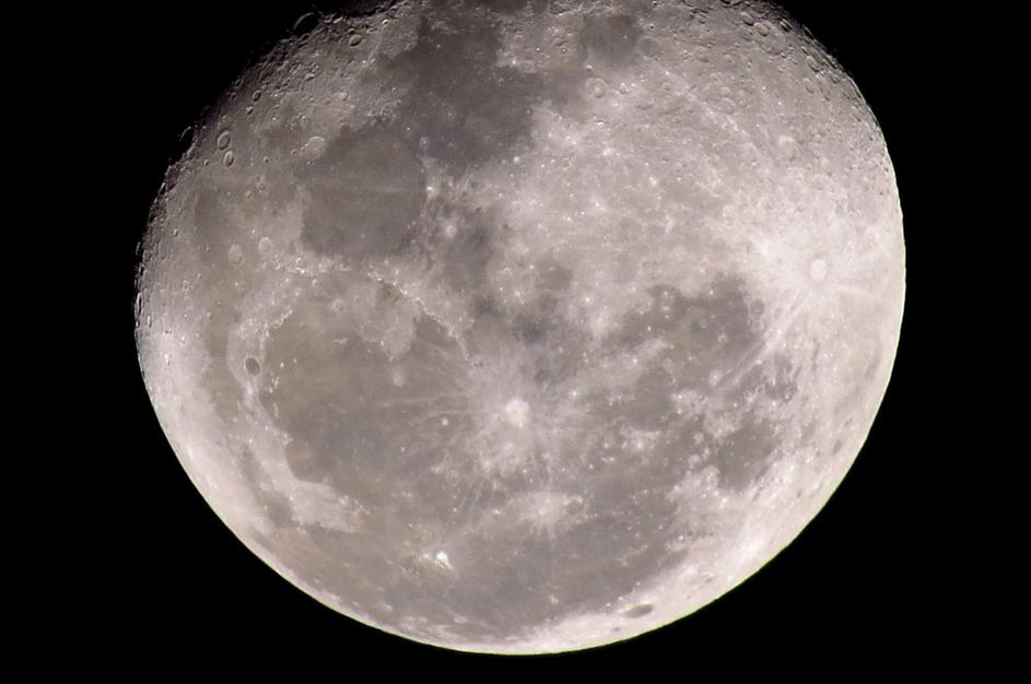 Moon: Artemis II Mission